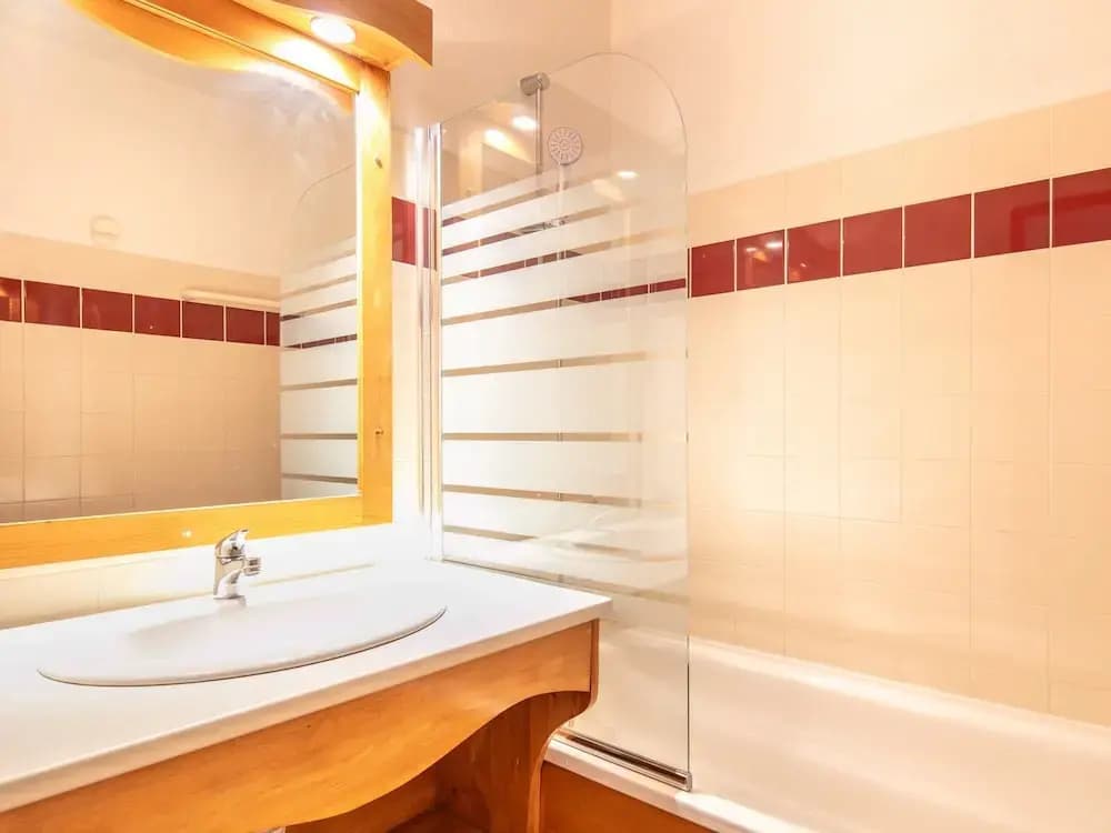 Terraced Apartment in Chamrousse - Miniature 7