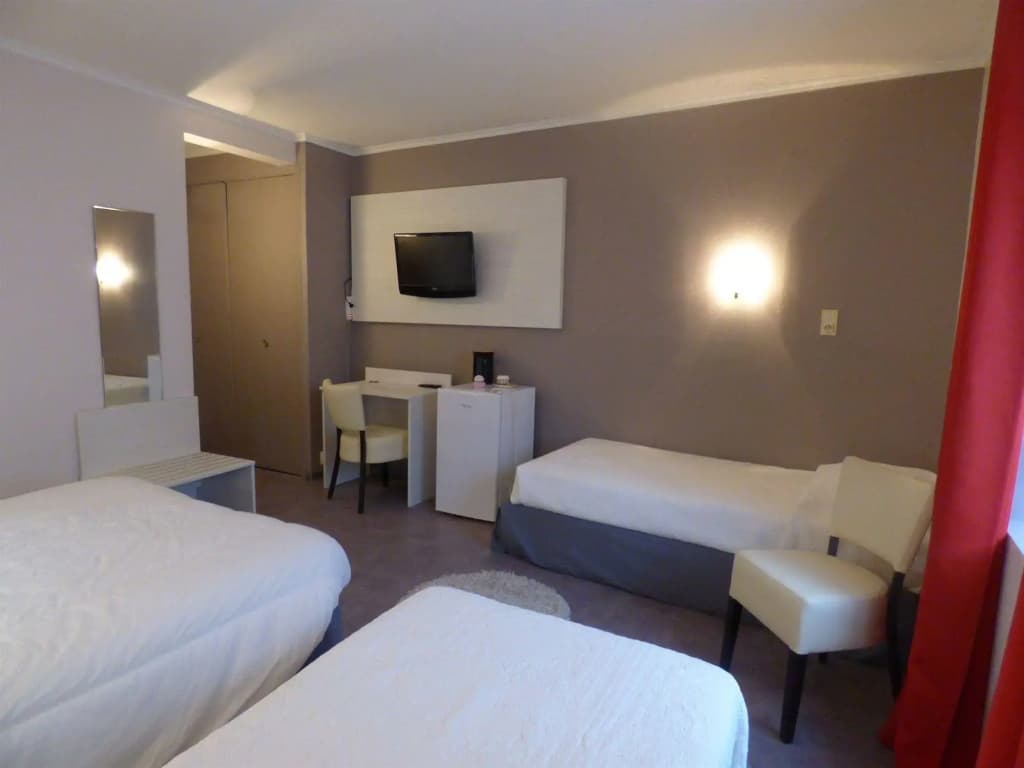 Hôtel du Centre - Photo 4