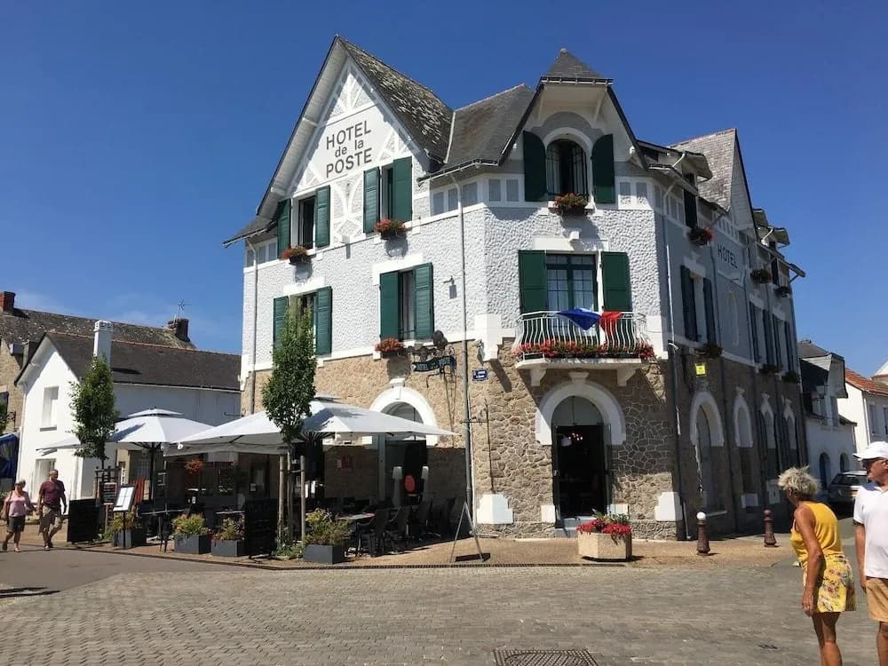 Hotel Restaurant De La Poste - Photo 1