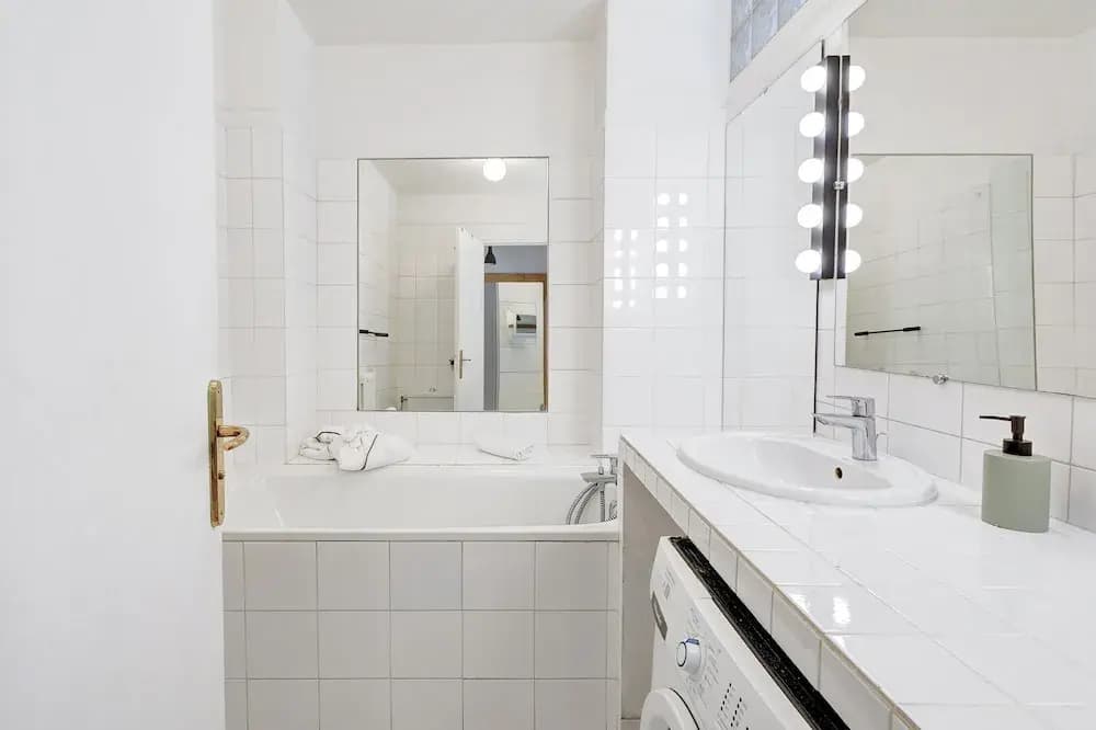 Charming 1BR Steps from Saint-Germain - Miniature 7