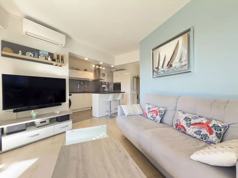 Le Cozy in Cannes With 2 Bedrooms - Photo 3