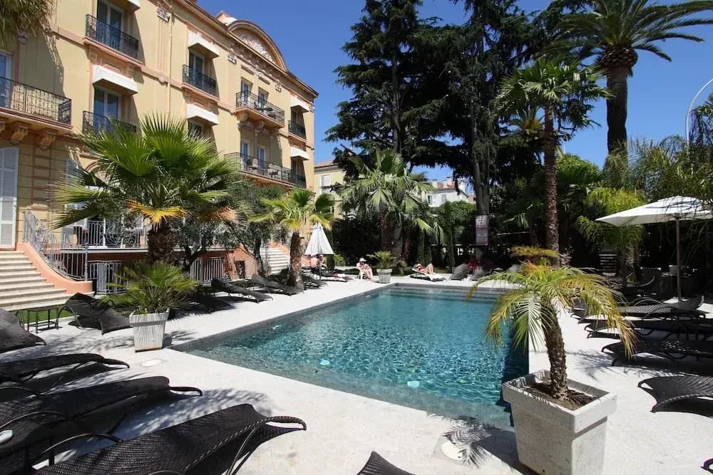 Terrace Apartment in Cannes - Miniature 6