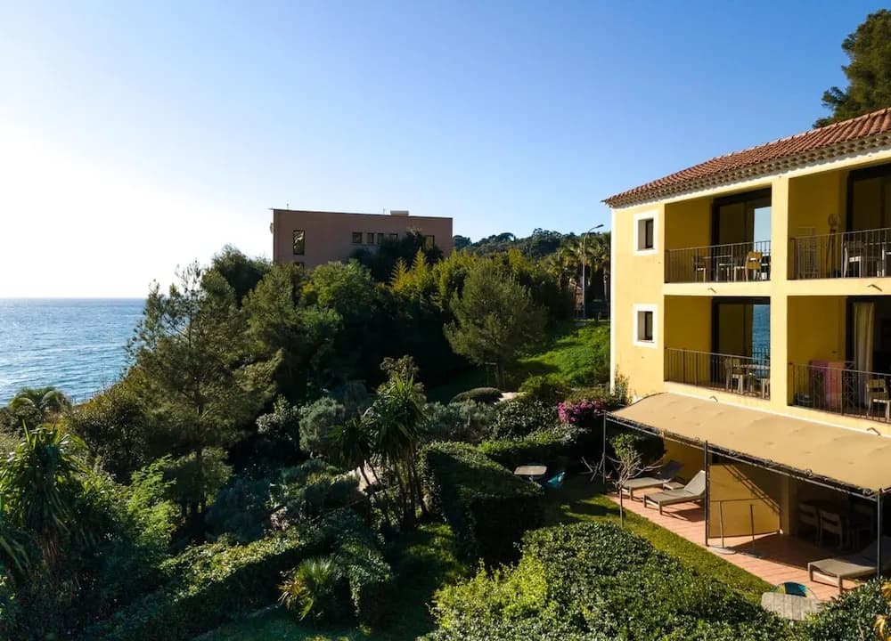Apartment in Saint-tropez With Beach Access - Photo 1