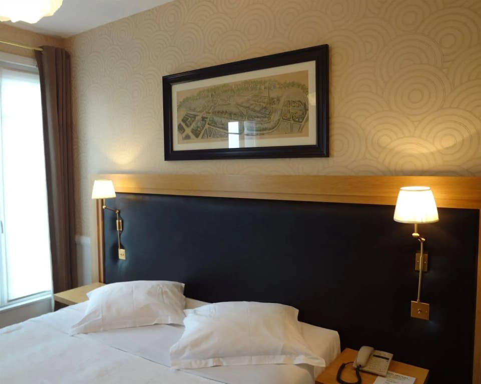 Hotel Le Cercle Tour Eiffel - Photo 3