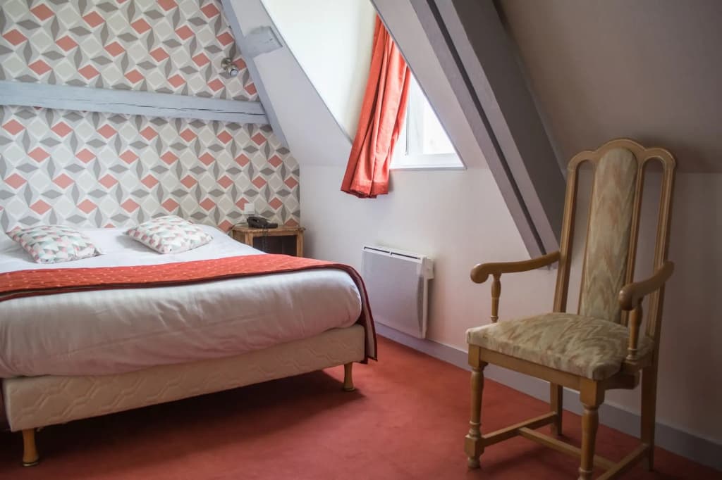 The Originals Boutique, Hôtel Le George, Loches - Photo 4