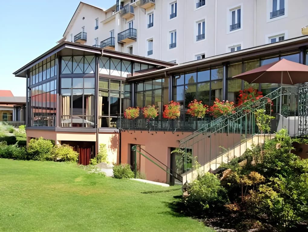 Le Grand Hotel Spa et son Chalet - Photo 1