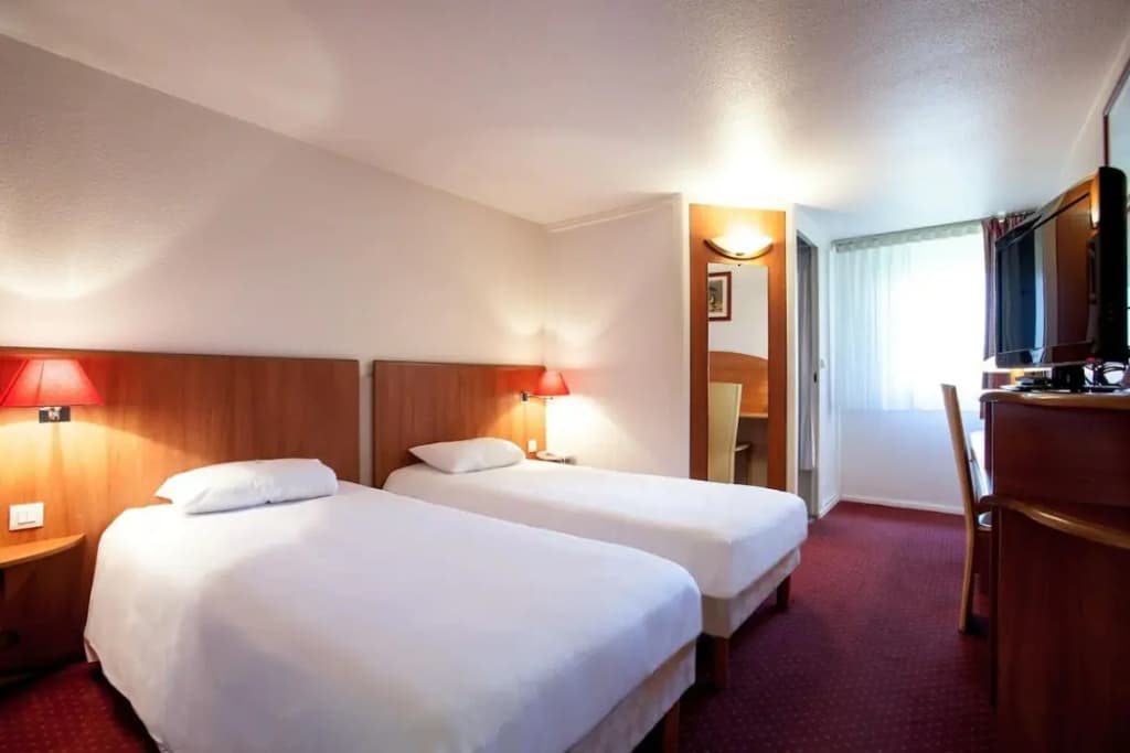 Hôtel Inn Design Mâcon Nord - Photo 2