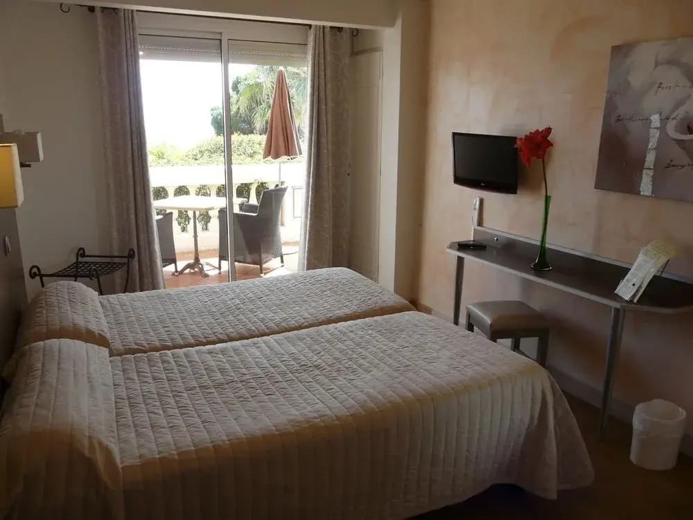 Hôtel Beau Soleil - Photo 3