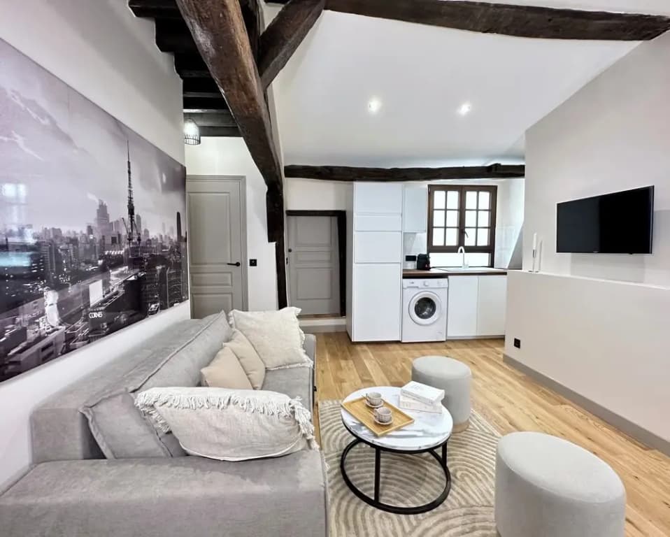 1595 Chapon - Photo 1