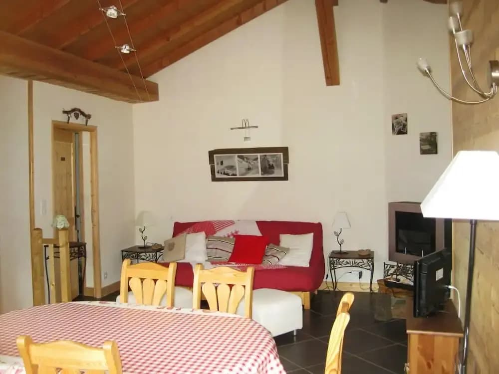 Apartment With 2 Bedrooms In Samoens With Wonderful Mountain View Furnished Garden And Wifi - Photo 2