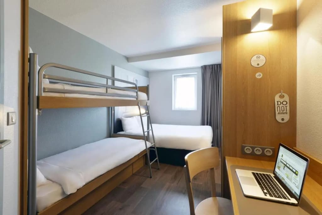 B&B HOTEL Bourges (1) - Photo 4