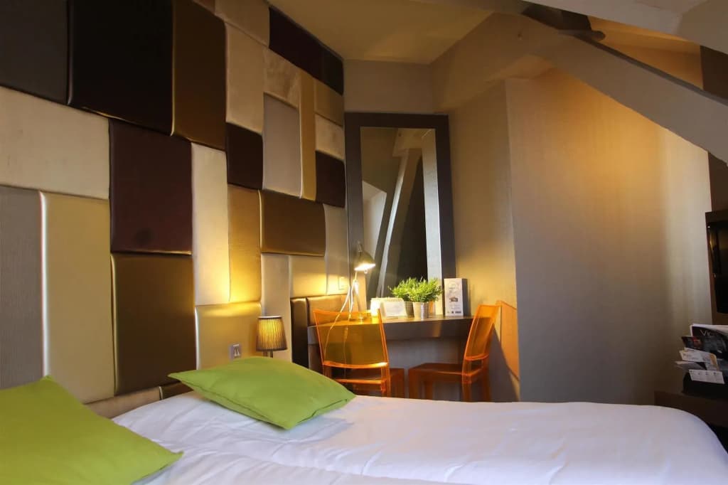 Hotel Kyriad Vichy Spa Cinq Mondes - Miniature 6