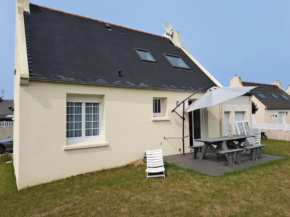 Comfortable Holiday Home Near the Beach - Photo 1
