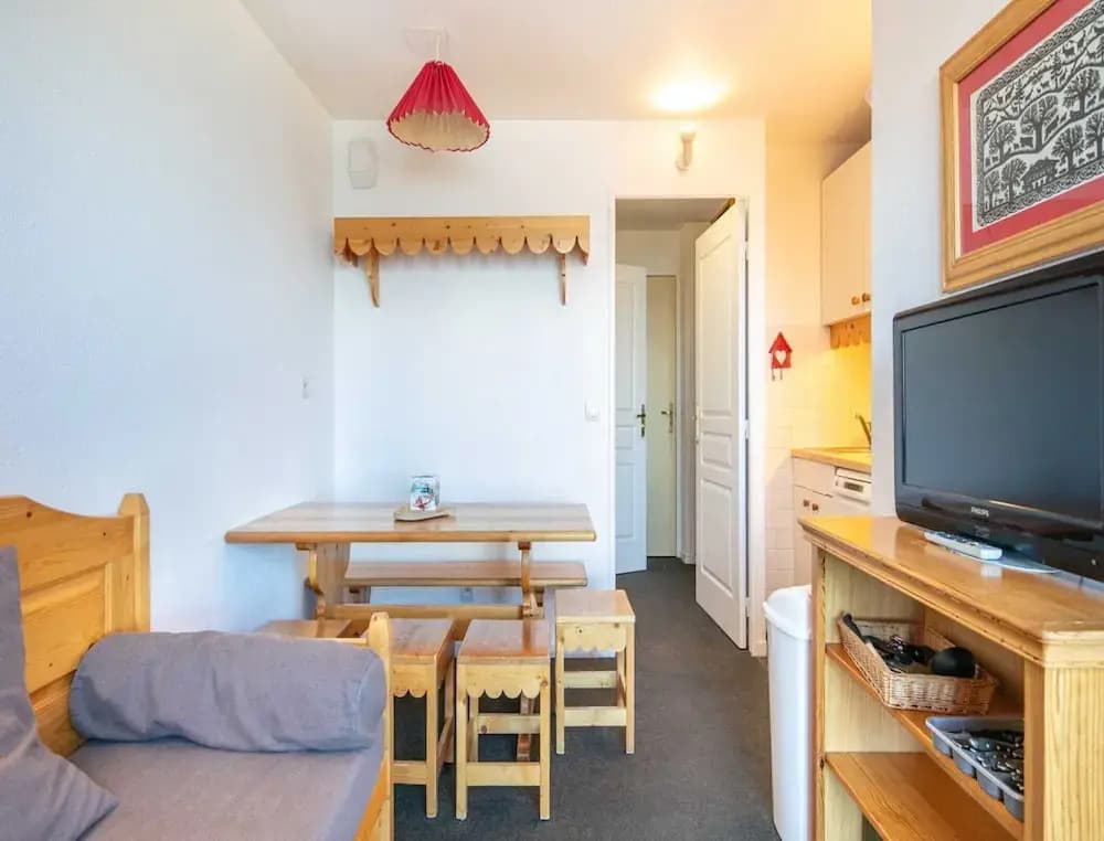 Duplex Apartment With Balcony - Photo 5
