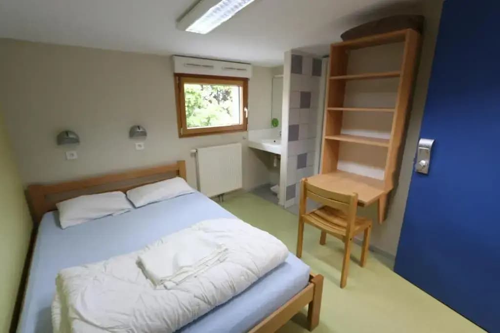 Auberge de Jeunesse HI Pontarlier - Miniature 6