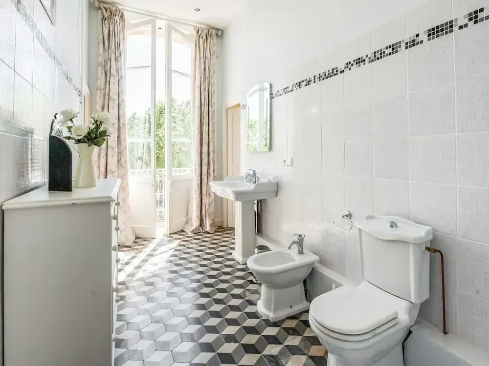 Elegant Holiday Home Near the Canal du Midi - Miniature 8
