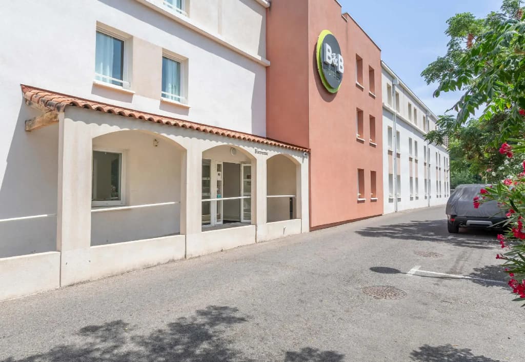 B&B HOTEL Marseille Aéroport Saint-Victoret - Photo 1