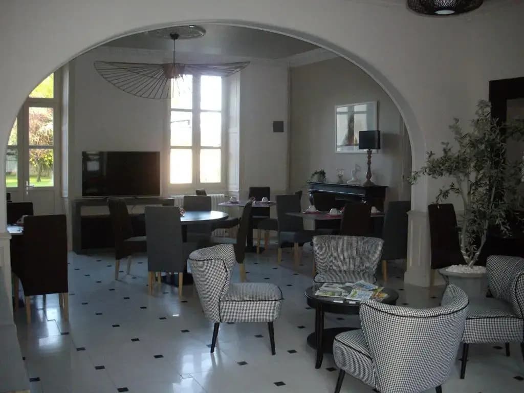 Hôtel Le Saint Martin - Miniature 8