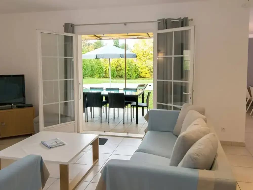 Luxury Provencal Villa With AC, in Charming Luberon Region - Photo 2