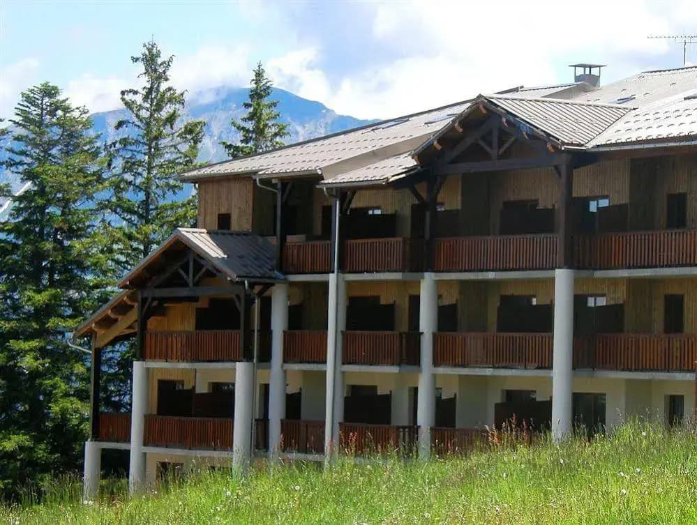Le Blanchon Hotel - Photo 1