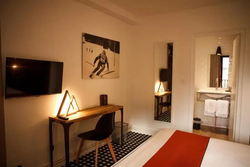 Hotel Mir - Photo 4