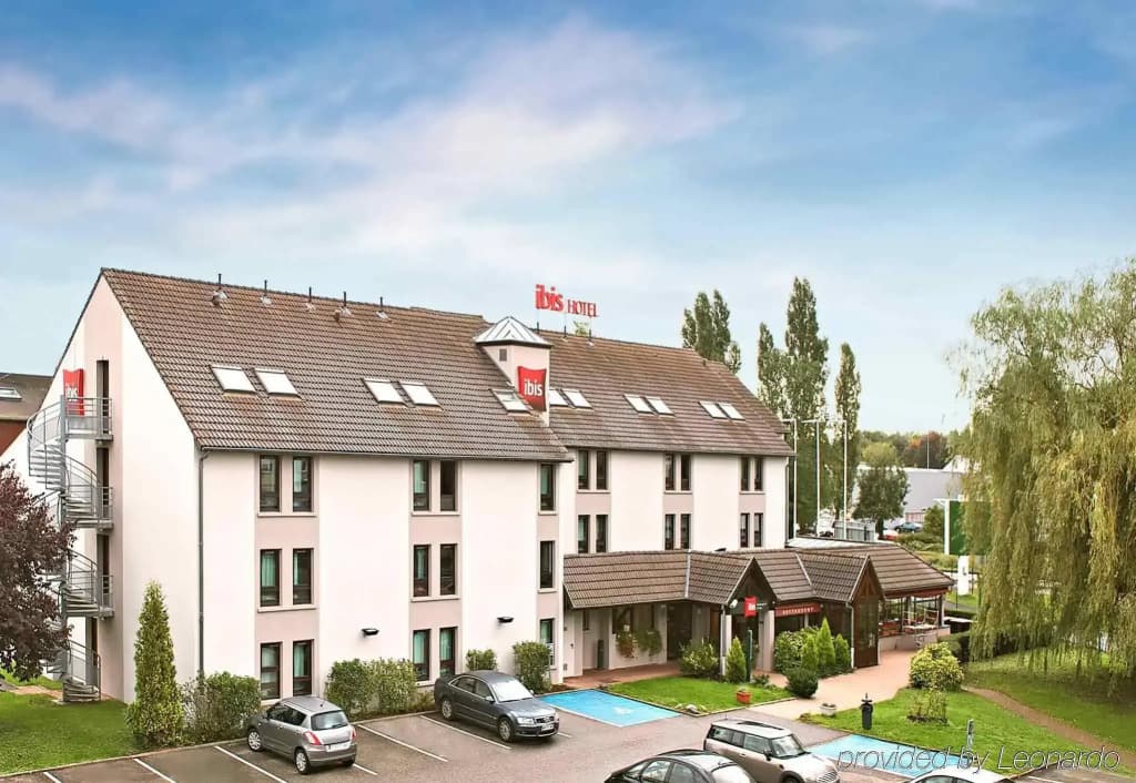 ibis Strasbourg Sud La Vigie - Photo 1