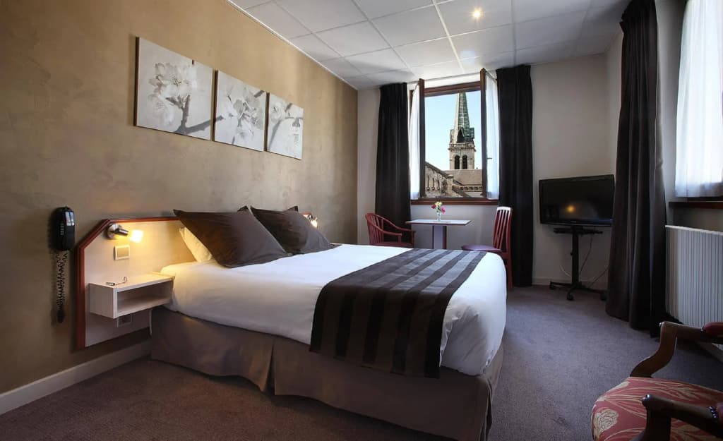 Hôtel des Eaux - Photo 2