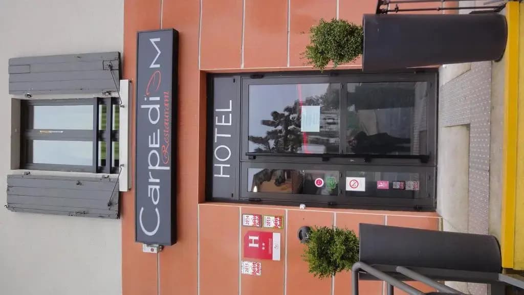 Hôtel Restaurant Carpe diem - Photo 1