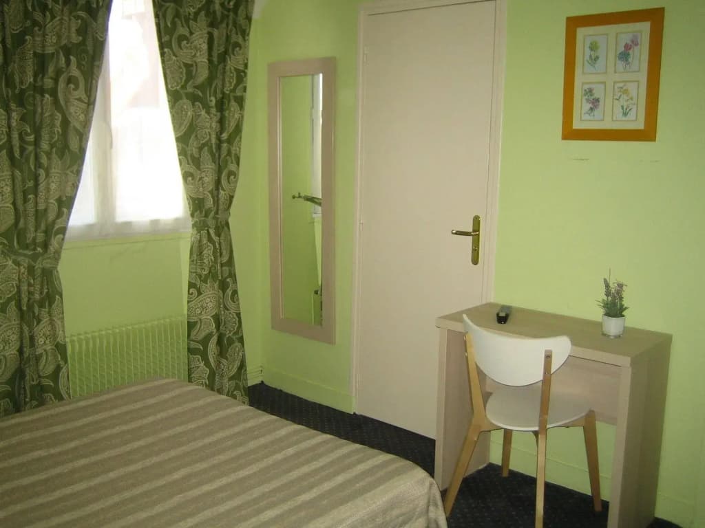 Hotel Le Canada - Photo 4