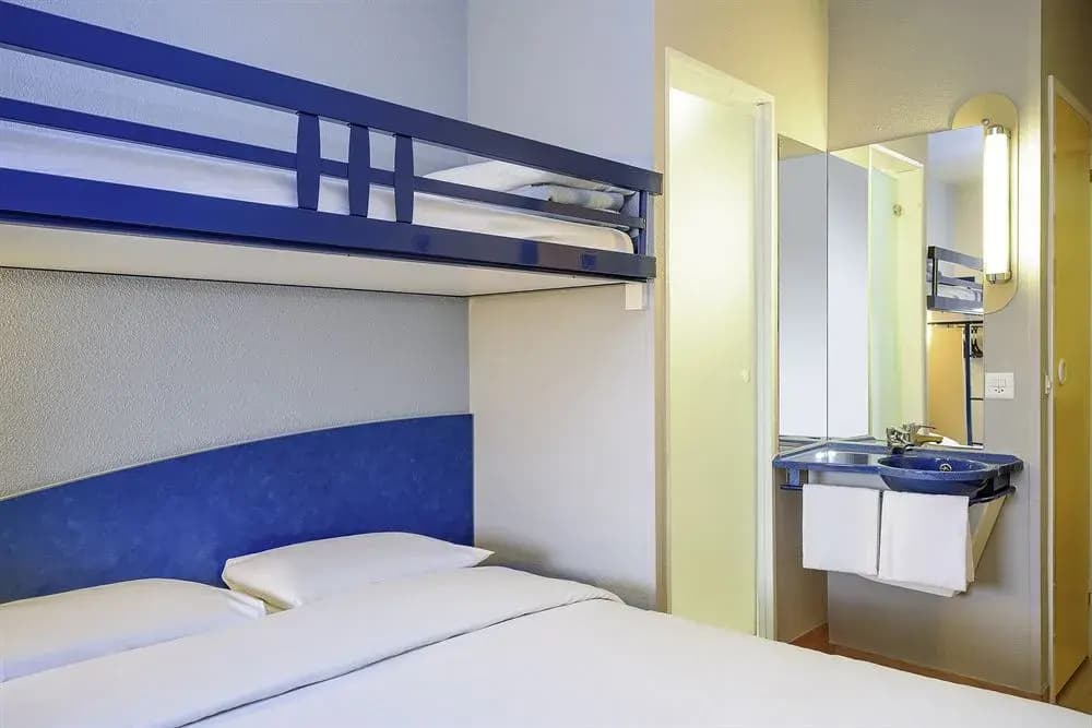 Ibis Budget Marmande - Photo 4
