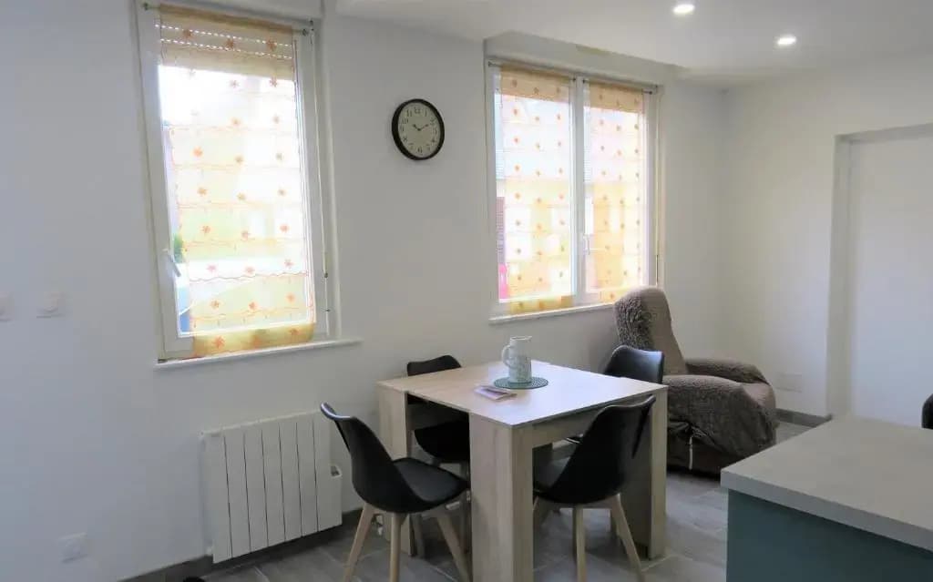 Appartement rénové avec WIFI bien équipé au centre ville de PERROS-GUIREC - Ref 940 - Miniature 8