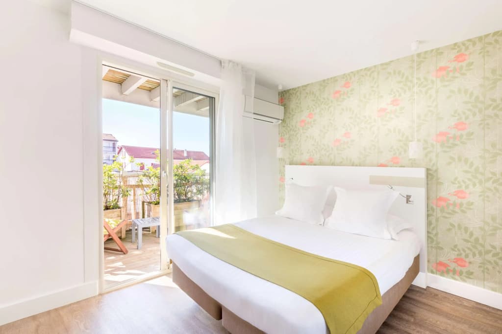 Kemaris Hotel - Miniature 7