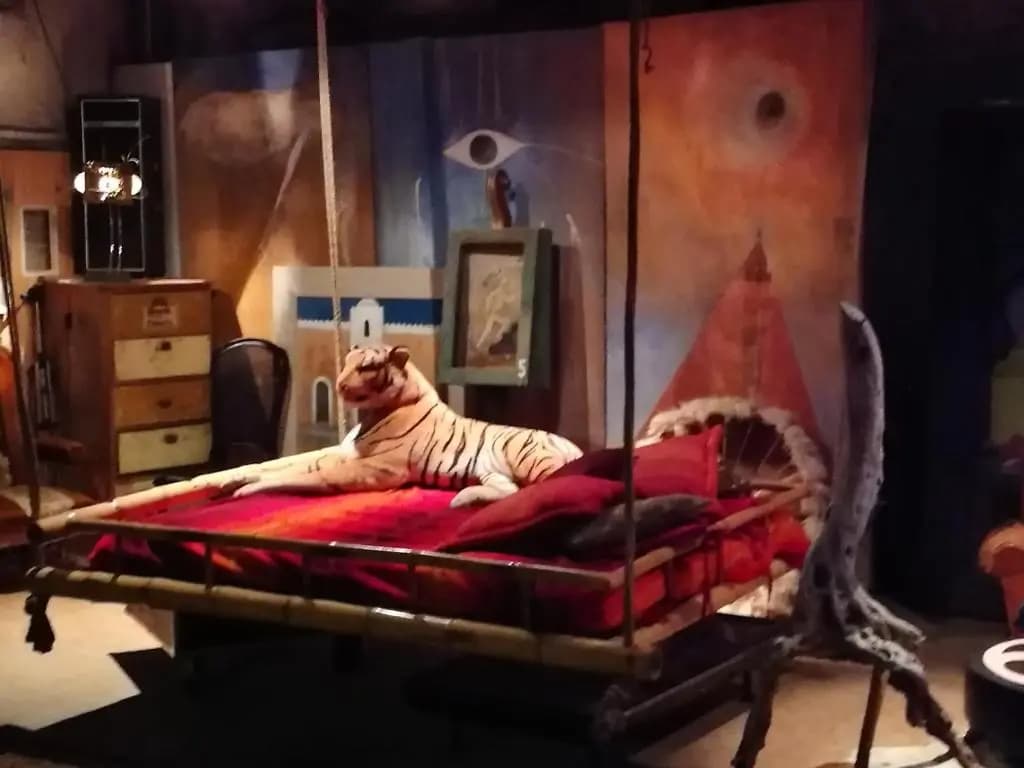 Appartement dans un atelier d'artiste - Miniature 7