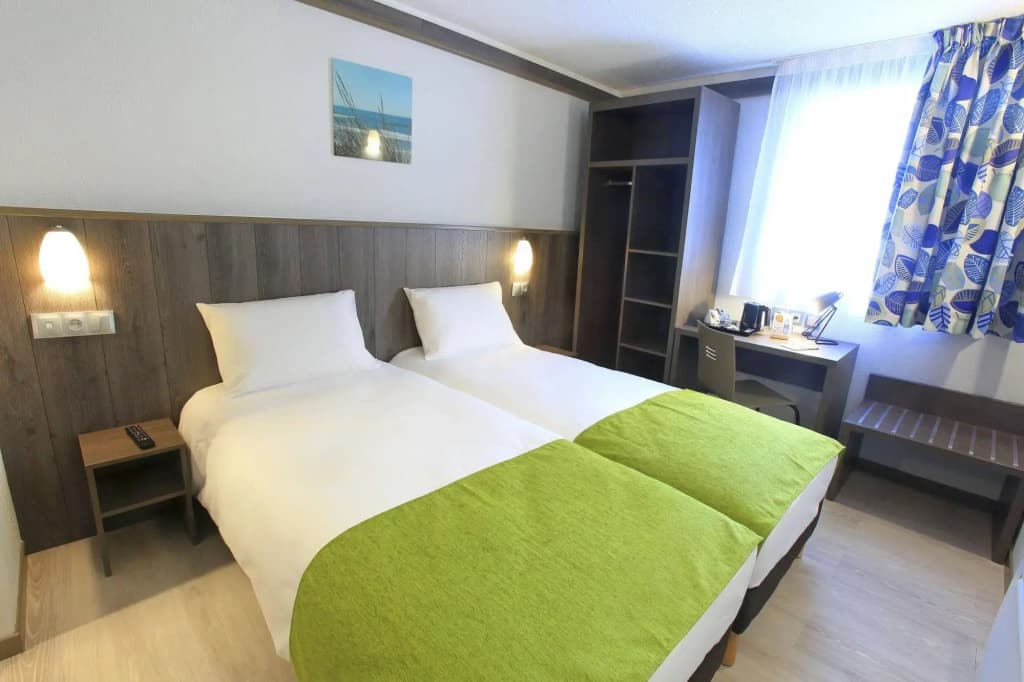 Brit Hotel Calais - Photo 3