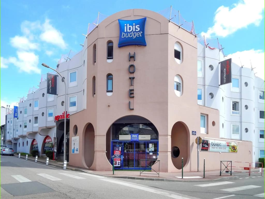 ibis budget Limoges - Photo 1