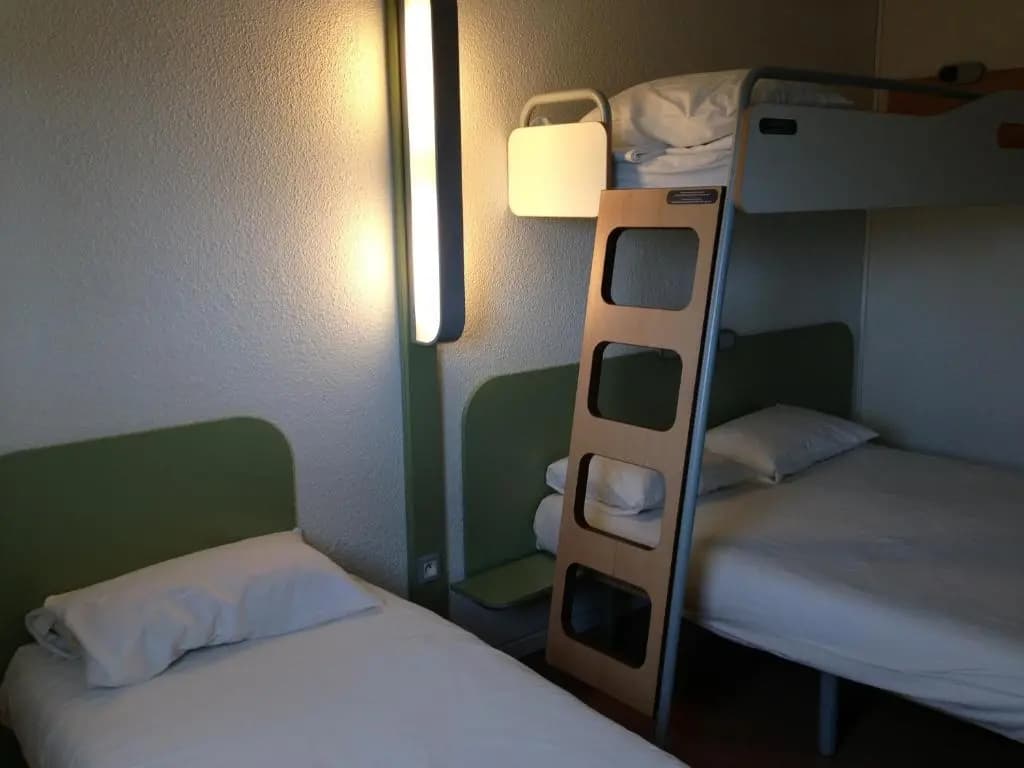 ibis budget Chartres - Miniature 6