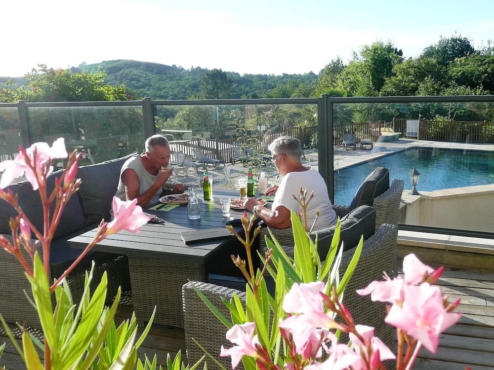 Camping Les Charmes - Miniature 6
