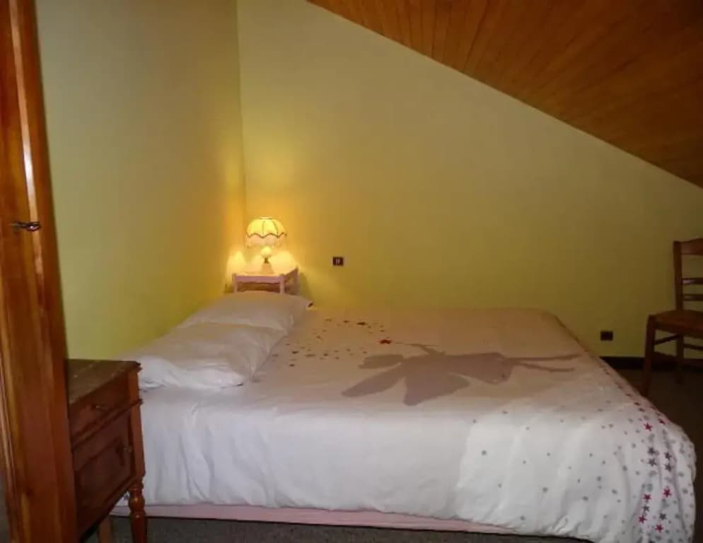 Old-world Retreat With Comfort - Photo 2
