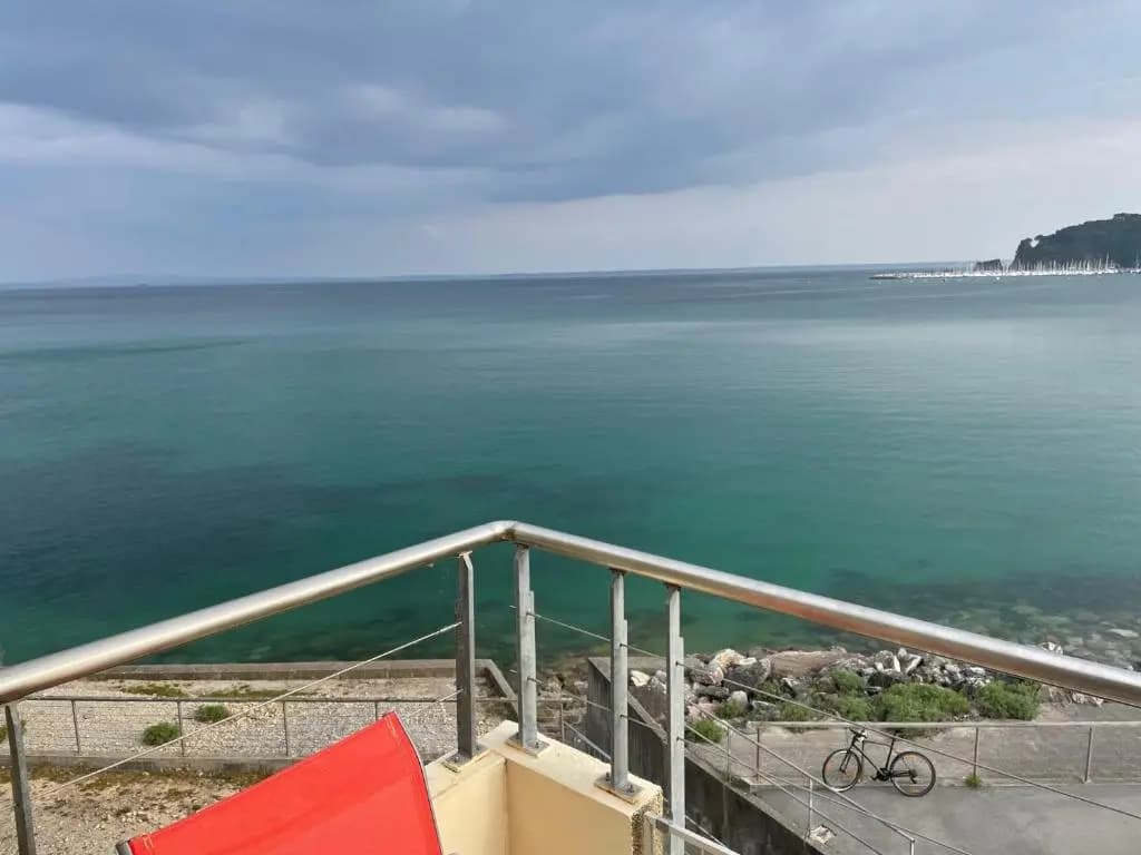 Appartement cosy les pieds dans l’eau, vue mer exceptionnelle - Photo 3