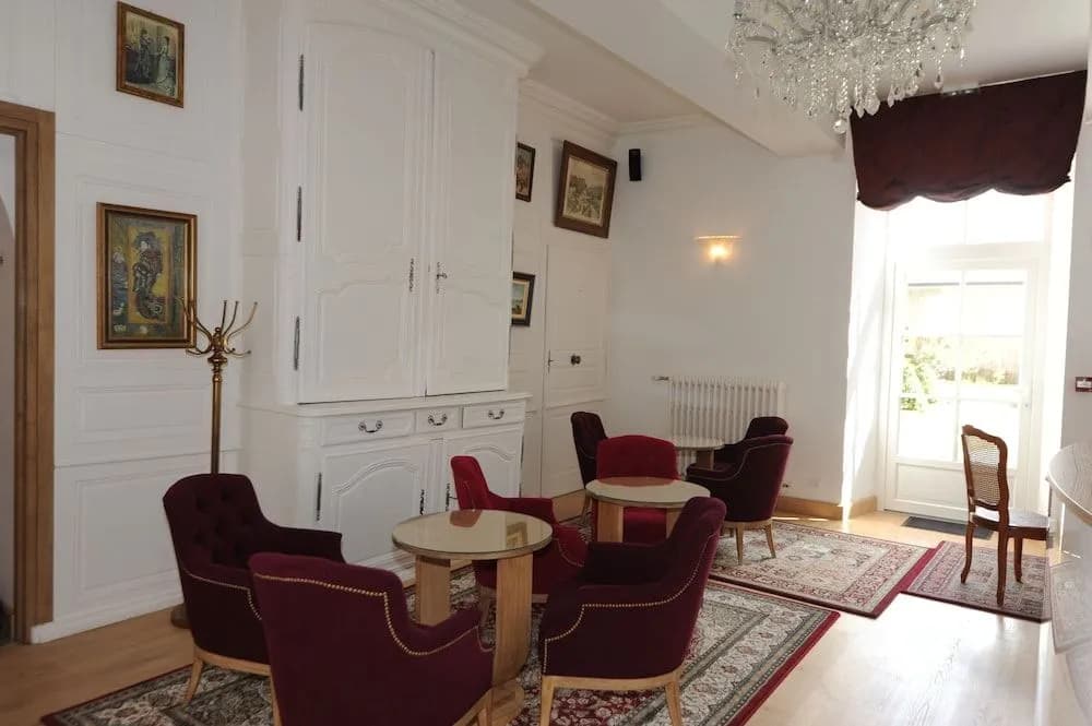 Hôtel Victor Hugo - Miniature 7