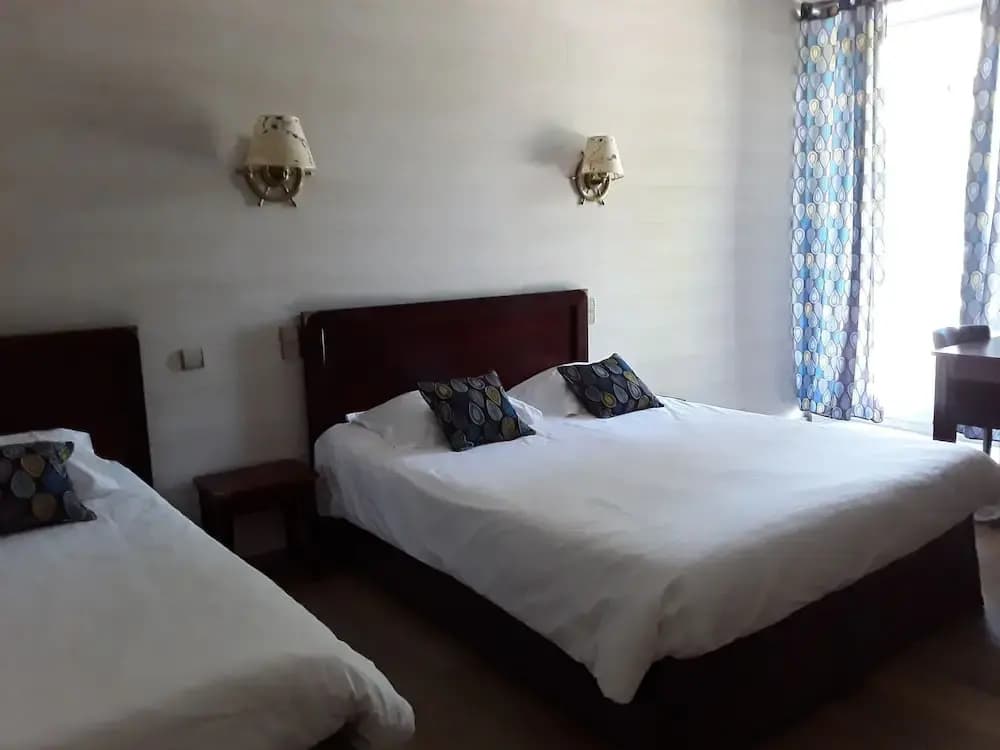 Hotel Beau Rivage - Photo 2