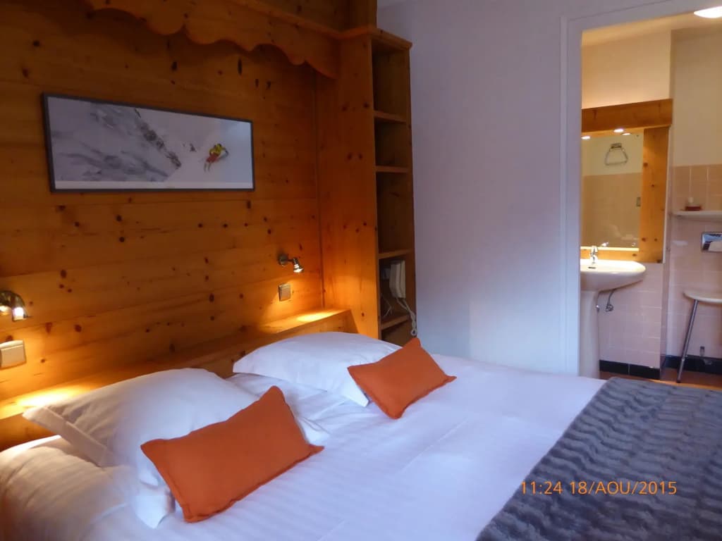 Hôtel de la Couronne - Photo 2