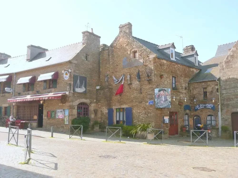 Stone House in Plouarzel Near Sandy Beaches - Photo 1