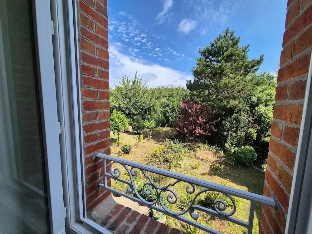 Charming House Close to the Centre in Granville - Miniature 7