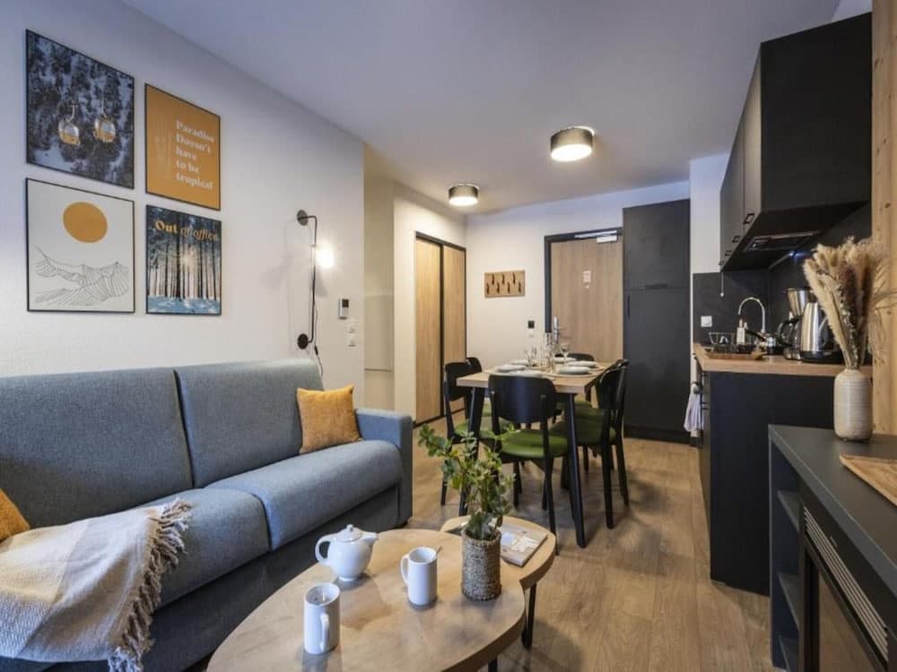 Premium 2-bedroom Lodge Near Slopes - Miniature 7