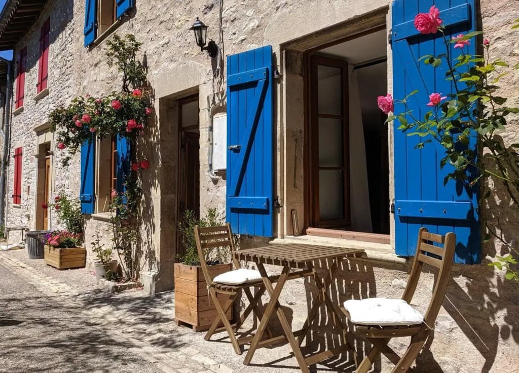 Gite Rue des Fleurs Puycelsi - Miniature 8