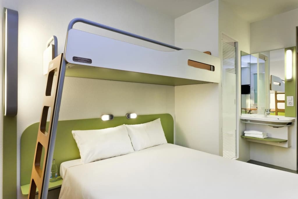 Hotel Ibis Budget Lyon Est Chaponnay - Photo 3