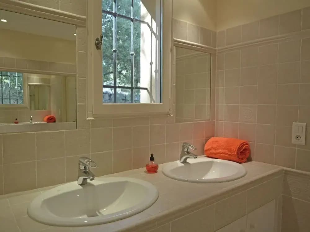 Captivating Home in Murs France With Private Swimming Pool - Miniature 8