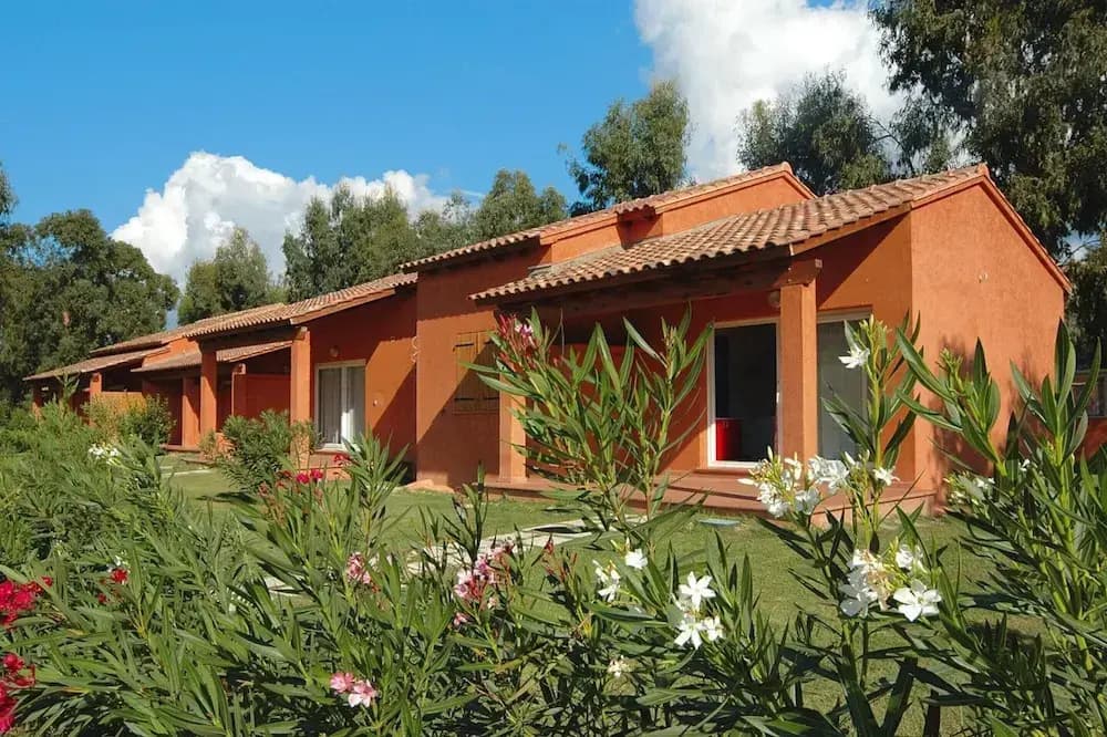 Spacious Corsica Stay for 8 Near Beach - Photo 1