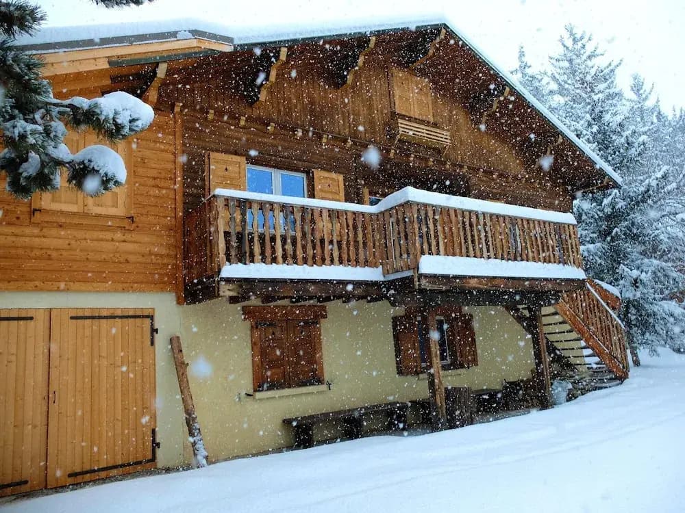 Chalet With 4 Bedrooms in Saint-chaffrey, With Wonderful Mountain View - Photo 1